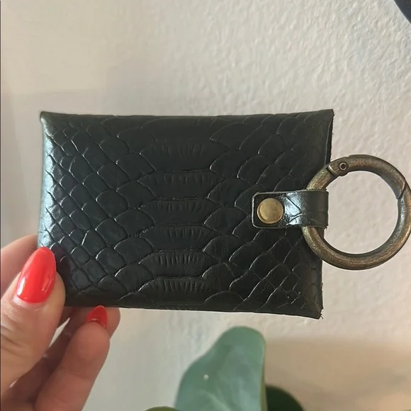 Black Textured Leather Wallet with Flap Closure - Picture 3 of 7